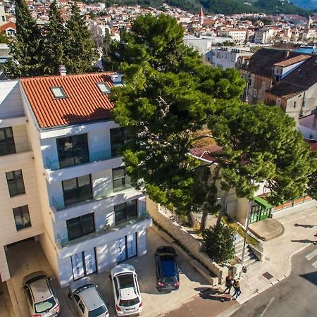 Apartments By The Sea Makarska - 19145 Bagian luar foto