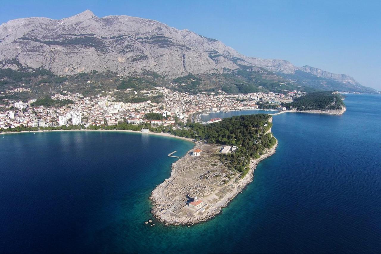 Apartments By The Sea Makarska - 19145 Bagian luar foto